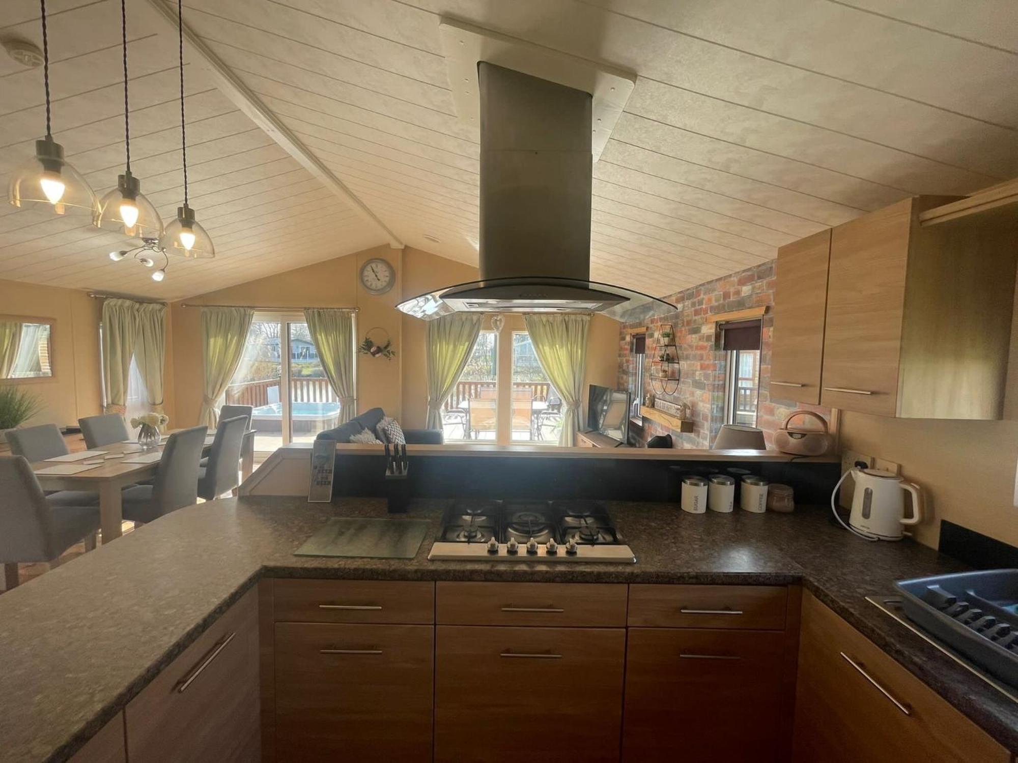 Luxury Lakeside Lodge L1 With Hot Tub Situated At Tattershall Lakes Country Park 외부 사진